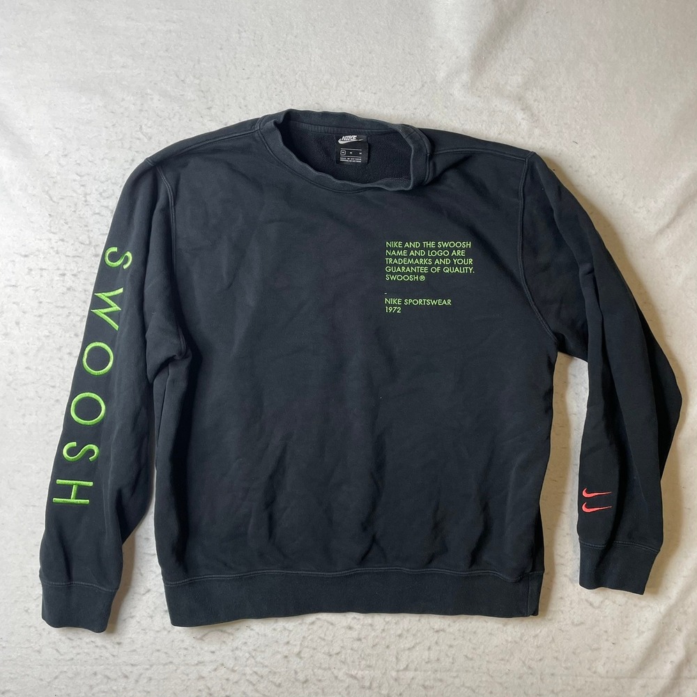 Nike Sportswear Swoosh Crewneck Sweatshirt Mens Medium Black Green CU3907-010‎